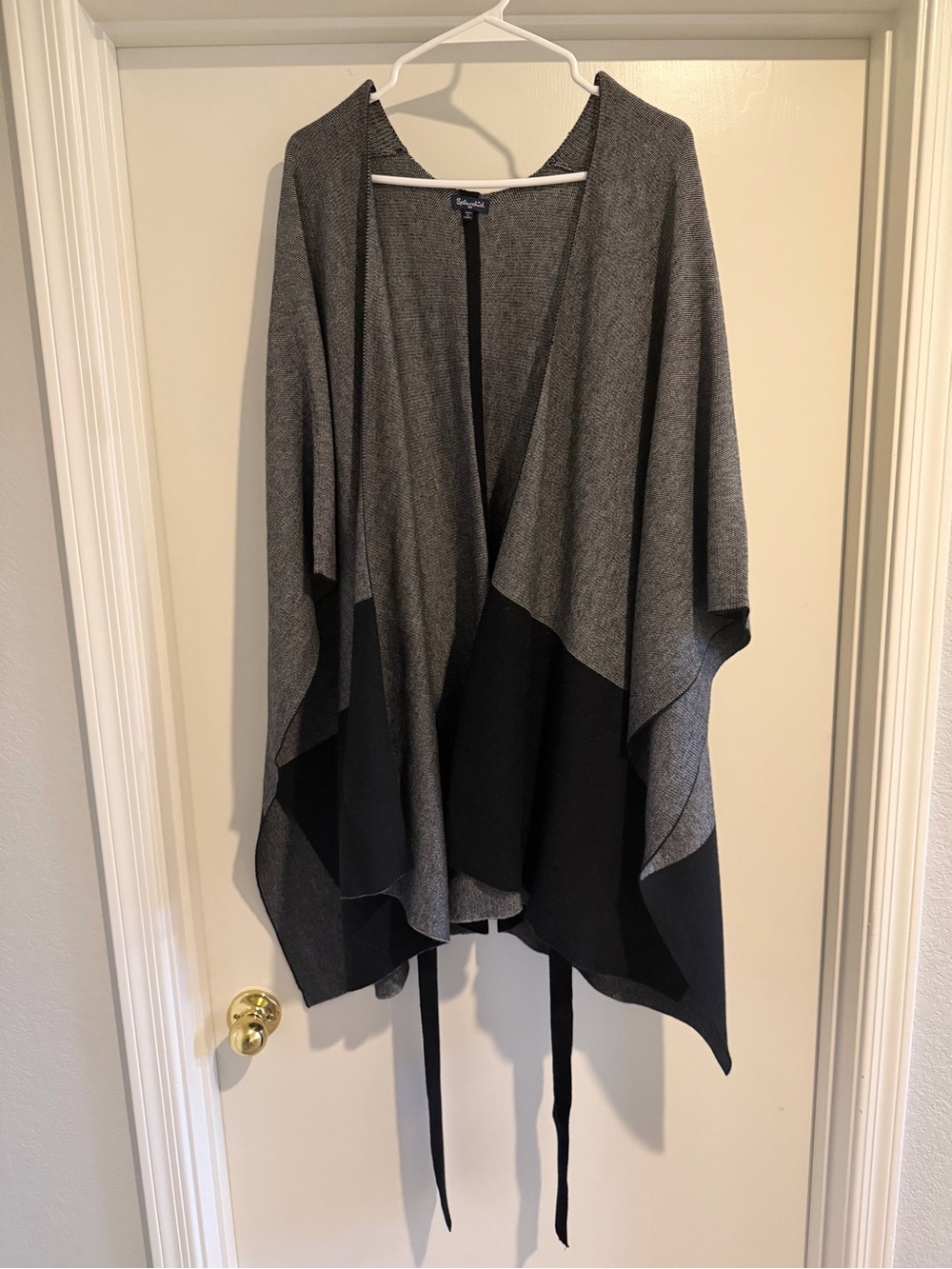 Splendid Gray & Black Colorblock Draped Wrap Poncho